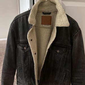 Levi's black denim jacket